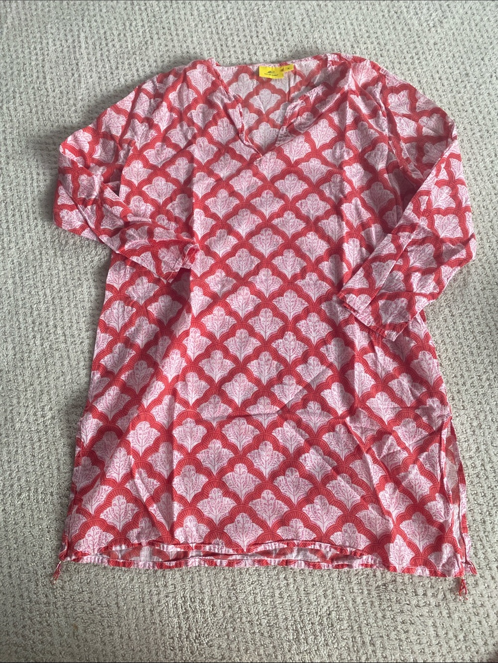 Roller Rabbit Red/pink and White Printed V-Neck Tunic, medium